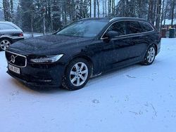 Begagnad 2018 Volvo V90 Momentum Kombi | 180 000 kr (Bra pris)
