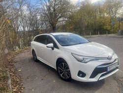 Vit Begagnad 2016 Toyota Avensis Active Kombi | 135 000 kr (Marknadspris)
