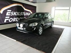 Svart Begagnad 2016 Volvo XC60 Momentum SUV | 159 900 kr (Marknadspris)