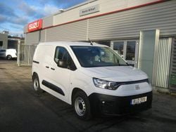 Vit Begagnad 2023 Fiat Doblò Minibuss | 237 500 kr (Superpris)