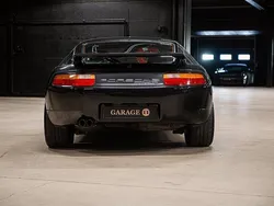 Porsche 928