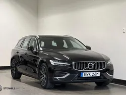 Svart (svart metallic) Begagnad 2022 Volvo V60 Inscription Kombi | 267 900 kr (Bra pris)