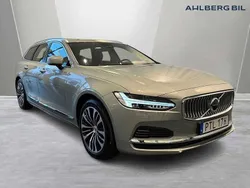 Grå Begagnad 2023 Volvo V90 Core Kombi | 419 500 kr (Bra pris)