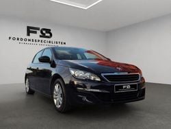 Mörkblå (blå) Begagnad 2014 Peugeot 308 Active Halvkombi | 75 000 kr (Marknadspris)