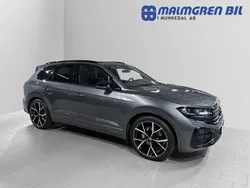 Grå Begagnad 2024 VW Touareg R SUV | 879 000 kr (Dyr)