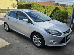 Grå Begagnad 2013 Ford Focus Halvkombi | 45 000 kr (Bra pris)