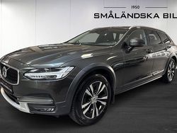 Grå Begagnad 2019 Volvo V90 CC Momentum Kombi | 234 000 kr