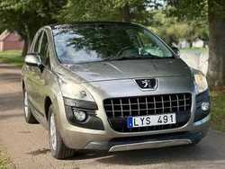Ljusgrå Begagnad 2011 Peugeot 3008 Kombi | 69 900 kr (Marknadspris)