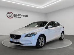 Vit Begagnad 2015 Volvo V40 Kinetic Kombi | 134 500 kr (Marknadspris)