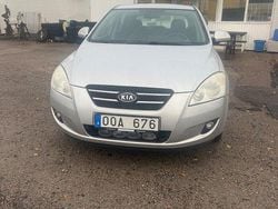 Silver Begagnad 2007 Kia Ceed 4 Halvkombi | 24 900 kr (Marknadspris)