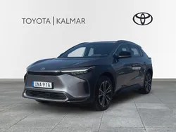 Silver Begagnad 2024 Toyota bZ4X Executive SUV | 469 000 kr (Bra pris)