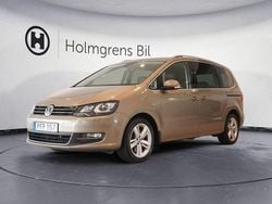 Ljusbrun Begagnad 2017 VW Sharan Minibuss | 199 800 kr (Bra pris)