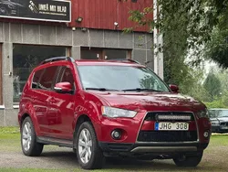 Mörkröd Begagnad 2011 Mitsubishi Outlander Edition SUV | 59 000 kr (Marknadspris)