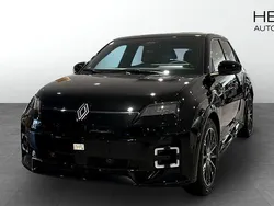 Svart (black) Ny 2025 Renault R5 Iconic Halvkombi | 409 900 kr (Marknadspris)