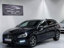 Svart Begagnad 2015 Volvo V60 Ocean Race Kombi | 94 900 kr (Marknadspris)