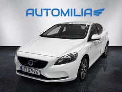 Vit Begagnad 2015 Volvo V40 Ocean Race Kombi | 99 900 kr (Marknadspris)