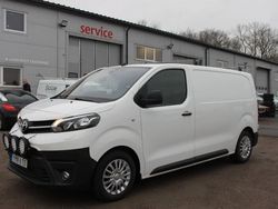Vit Begagnad 2017 Toyota Proace Van | 145 000 kr (Lite dyr)