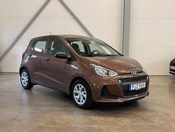 Brun Begagnad 2017 Hyundai i10 Comfort Halvkombi | 74 900 kr (Marknadspris)