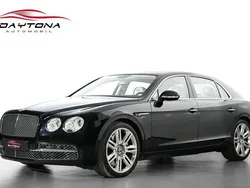 Begagnad 2017 Bentley Flying Spur Mulliner Sedan | 825 000 kr