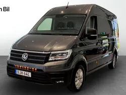 Grå (indiumgrå metallic) Begagnad 2023 VW Crafter Van | 529 900 kr (Lite dyr)