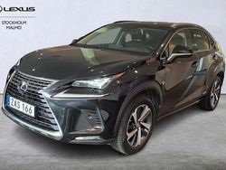 Svart Begagnad 2017 Lexus NX300h Luxury Line SUV | 349 000 kr (Lite dyr)