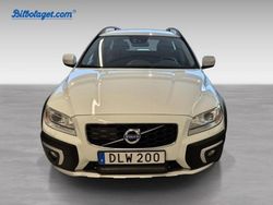 Vit Begagnad 2016 Volvo XC70 Momentum SUV | 204 900 kr (Marknadspris)