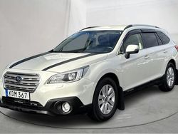 Vit Begagnad 2015 Subaru Outback SUV | 158 000 kr (Dyr)