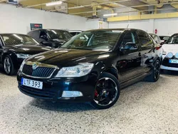 Svart Begagnad 2012 Skoda Octavia Elegance Halvkombi | 54 900 kr (Bra pris)