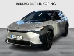 Silver Begagnad 2023 Toyota bZ4X Executive SUV | 435 000 kr (Marknadspris)