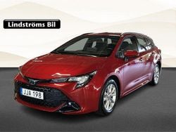 Röd Begagnad 2023 Toyota Corolla Active Kombi | 299 000 kr (Marknadspris)
