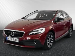 Röd Begagnad 2017 Volvo V40 CC Business Edition Kombi | 209 800 kr (Marknadspris)