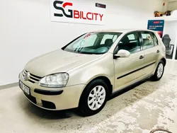 Ljusbrun Begagnad 2004 VW Golf IV Trendline Halvkombi | 54 900 kr (Dyr)