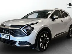 Grå (silver) Begagnad 2024 Kia Sportage Advance SUV | 419 900 kr (Marknadspris)