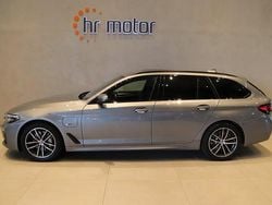Grå Begagnad 2023 BMW 530e M Sport Kombi | 439 000 kr (Marknadspris)