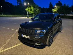Svart Begagnad 2014 Jeep Grand Cherokee SRT SUV | 310 000 kr (Marknadspris)