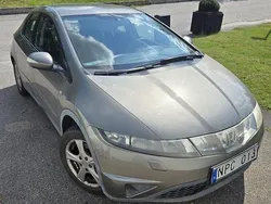 Grå Begagnad 2008 Honda Civic Sport Halvkombi | 35 000 kr (Bra pris)
