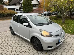 Silver Begagnad 2009 Toyota Aygo Halvkombi | 55 000 kr (Marknadspris)