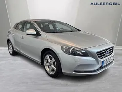 Silver Begagnad 2015 Volvo V40 Momentum Kombi | 169 500 kr (Marknadspris)