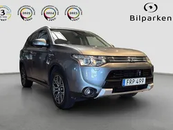 Silver Begagnad 2015 Mitsubishi Outlander P-HEV SUV | 159 990 kr (Marknadspris)
