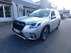 Grå Begagnad 2024 Subaru Forester SUV | 405 000 kr (Marknadspris)