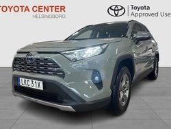Grön Begagnad 2022 Toyota RAV4 Hybrid Comfort SUV | 359 900 kr (Marknadspris)