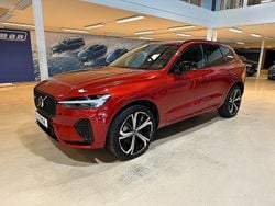 Röd Begagnad 2024 Volvo XC60 Plus SUV | 589 900 kr (Marknadspris)