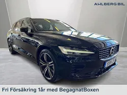 Svart Begagnad 2022 Volvo V60 R-Design Kombi | 379 500 kr (Marknadspris)