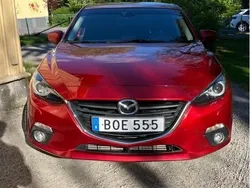 Röd Begagnad 2014 Mazda 3 Sedan | 86 000 kr (Bra pris)