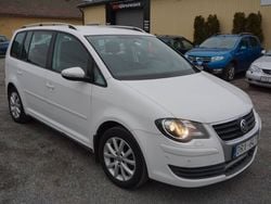 Vit Begagnad 2010 VW Touran Trendline Minibuss | 59 900 kr (Marknadspris)