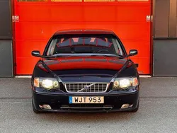 Mörkblå Begagnad 2004 Volvo S80 Momentum Sedan | 49 900 kr (Dyr)
