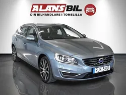Ljusblå Begagnad 2018 Volvo V60 Momentum Kombi | 214 000 kr (Bra pris)