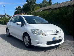 Vit Begagnad 2011 Toyota Auris Plus Halvkombi | 33 000 kr (Bra pris)