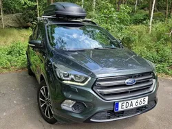 Grön Begagnad 2018 Ford Kuga ST-Line SUV | 179 900 kr (Marknadspris)