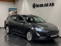 Grå Begagnad 2020 Ford Focus Titanium Kombi | 149 900 kr (Marknadspris)